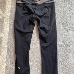 Black cropped (high waisted) Lululemon leggings